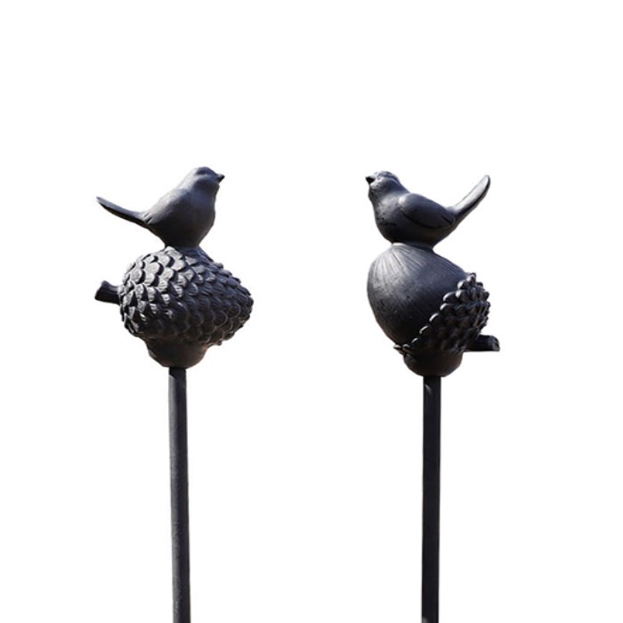 Stake Acorn Bird Cast Black